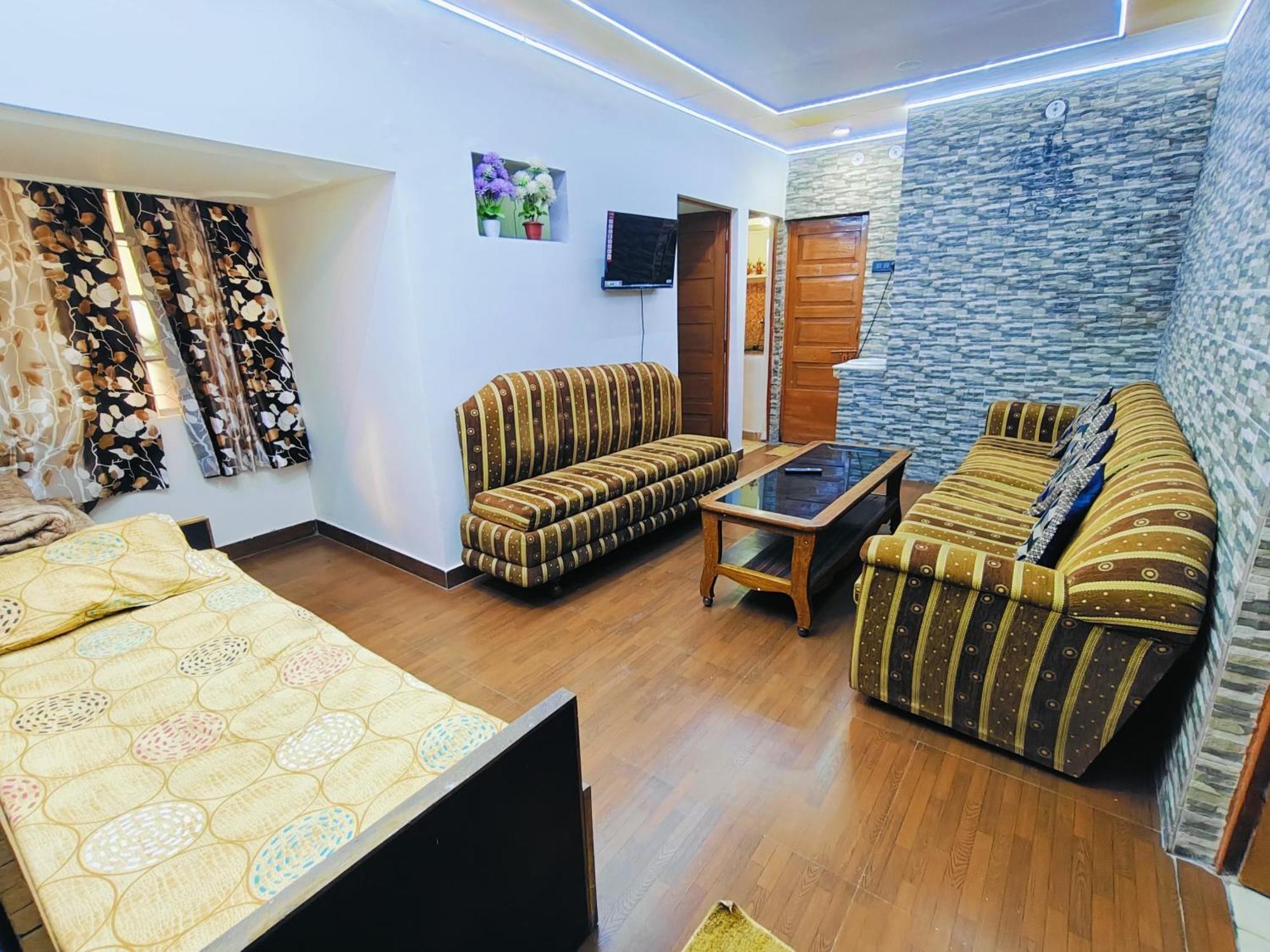 Kiara Home Stays Waranasi Zewnętrze zdjęcie